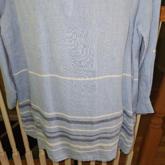 Tahari Linen Blouse Tunic Pastel Blue Roll-up Sleeves Full Button Front Vee Neck - Picture 6 of 10